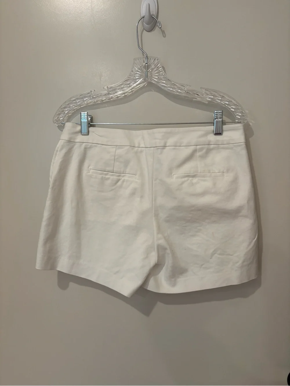 Lilly Pulitzer White Shorts Side Gold Button Tailored 4 - Picture 5 of 10
